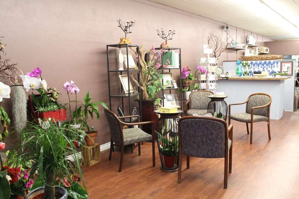 The Flower Lover | 21562 Brookhurst St, Huntington Beach, CA 92646, USA | Phone: (714) 366-1778