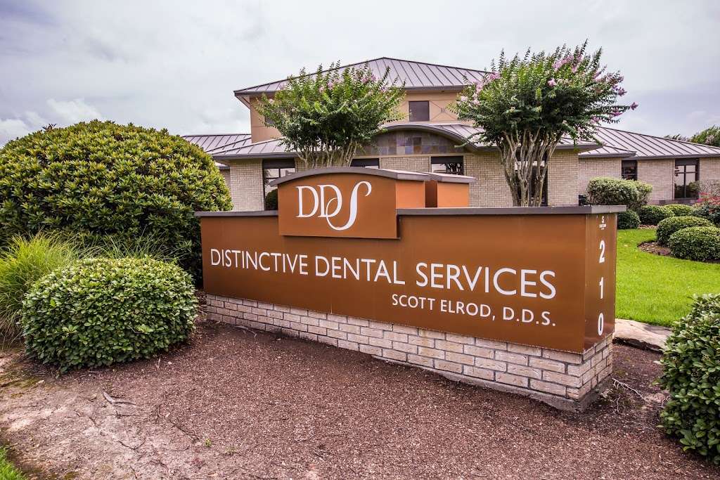 Distinctive Dental Services - Dr. Scott Elrod | 210 Abner Jackson Pkwy, Lake Jackson, TX 77566, USA | Phone: (979) 297-0337