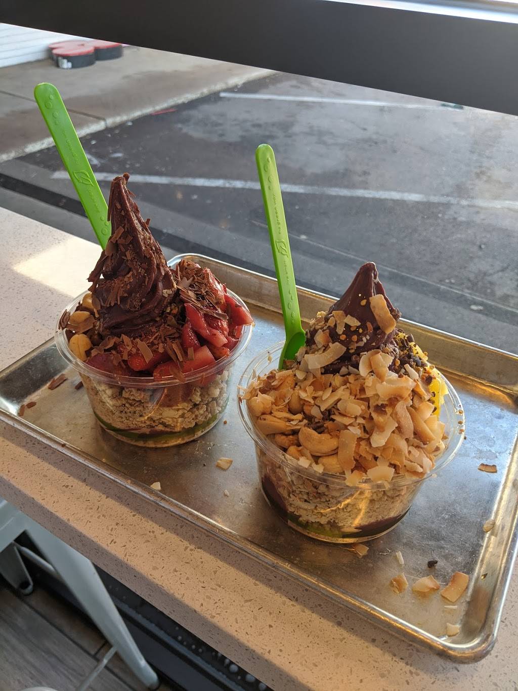 Berry Divine Acai Bowls | 2816 N 16th St ste a, Phoenix, AZ 85006, USA | Phone: (602) 218-6372