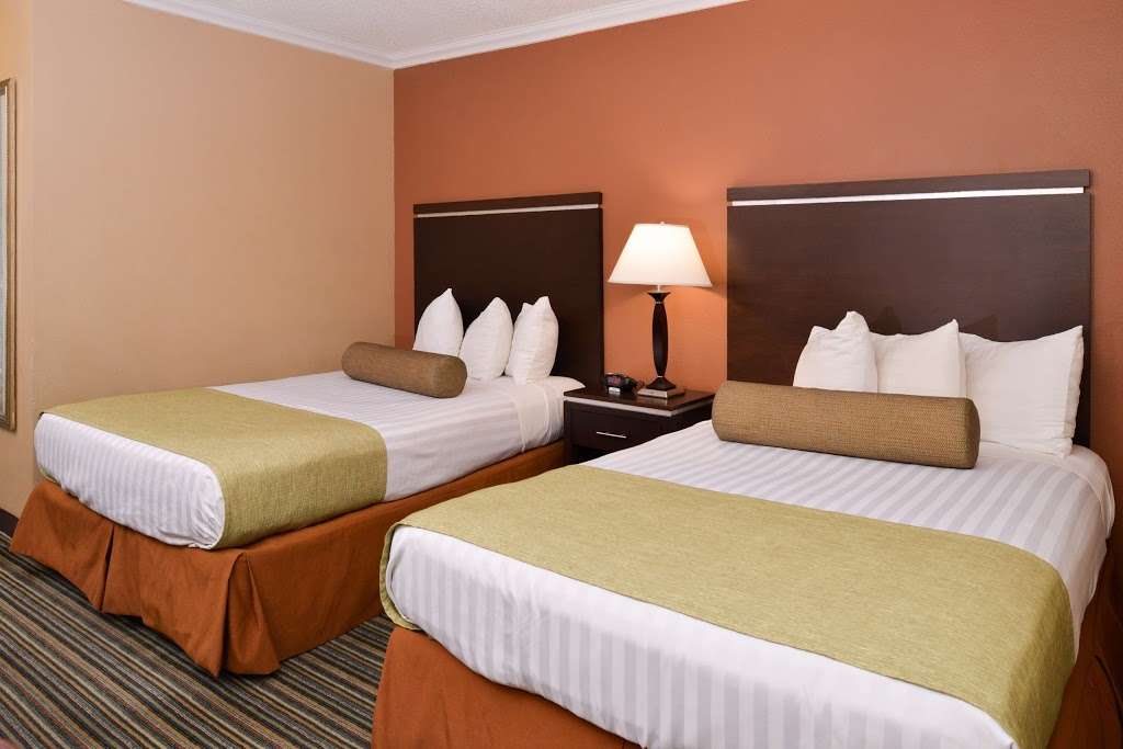 Best Western Courtesy Inn | 1070 W Ball Rd, Anaheim, CA 92802, USA | Phone: (714) 772-2470