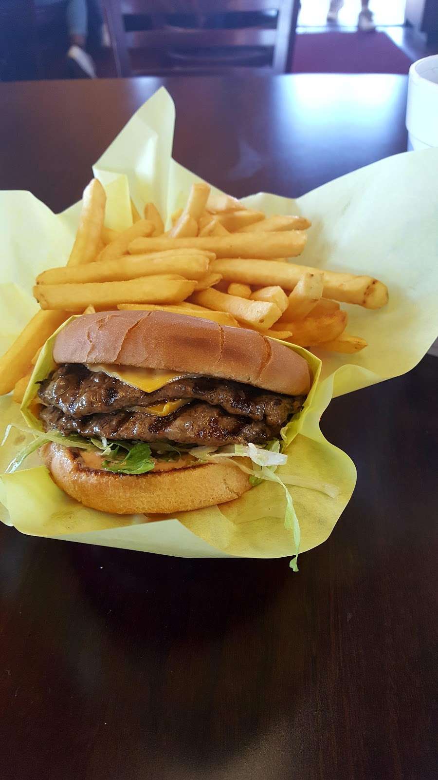 Star Burgers | 14752 Badillo St, Baldwin Park, CA 91706, USA | Phone: (626) 337-7777