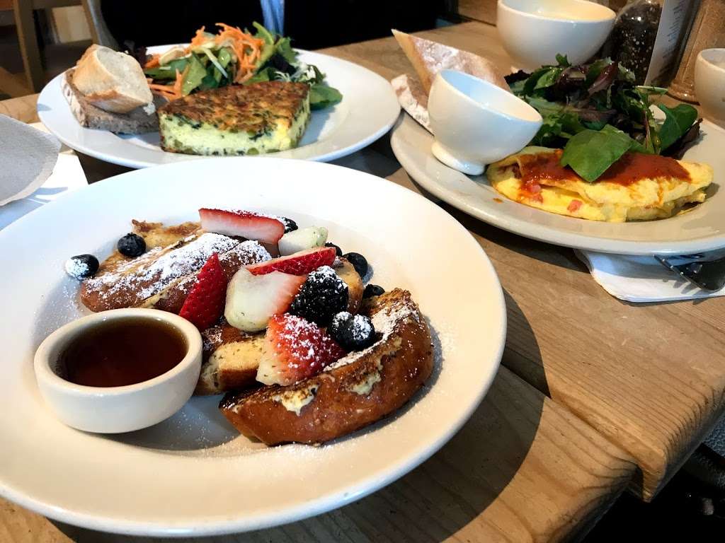 Le Pain Quotidien | 113 N Larchmont Blvd, Los Angeles, CA 90004, USA | Phone: (323) 461-7701