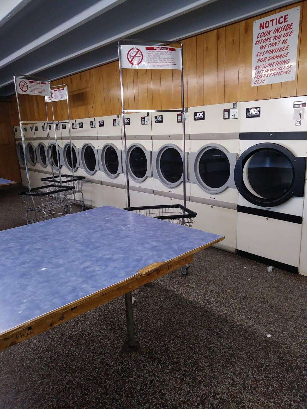 Harris Launderette | 1205 W C St #1, Kannapolis, NC 28081, USA | Phone: (704) 932-5826