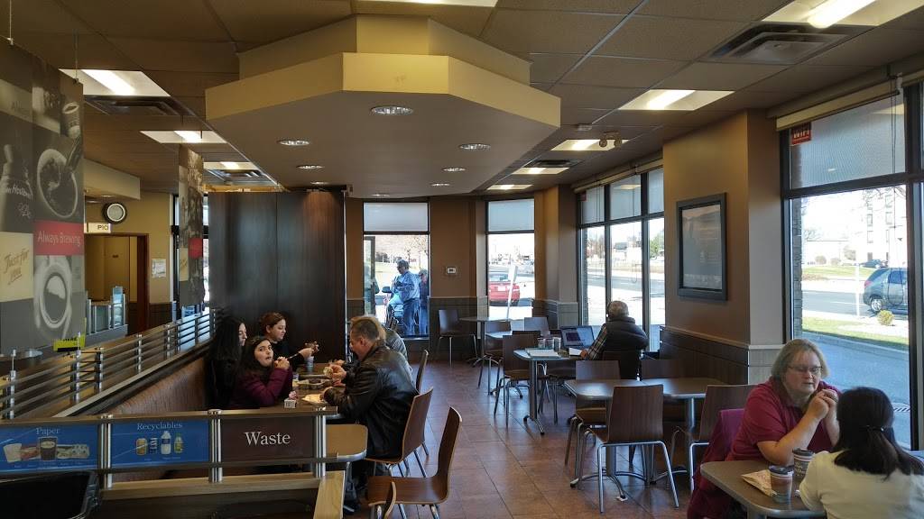 Tim Hortons | 1875 Huron Church Rd, Windsor, ON N9C 2L6, Canada | Phone: (519) 966-8512