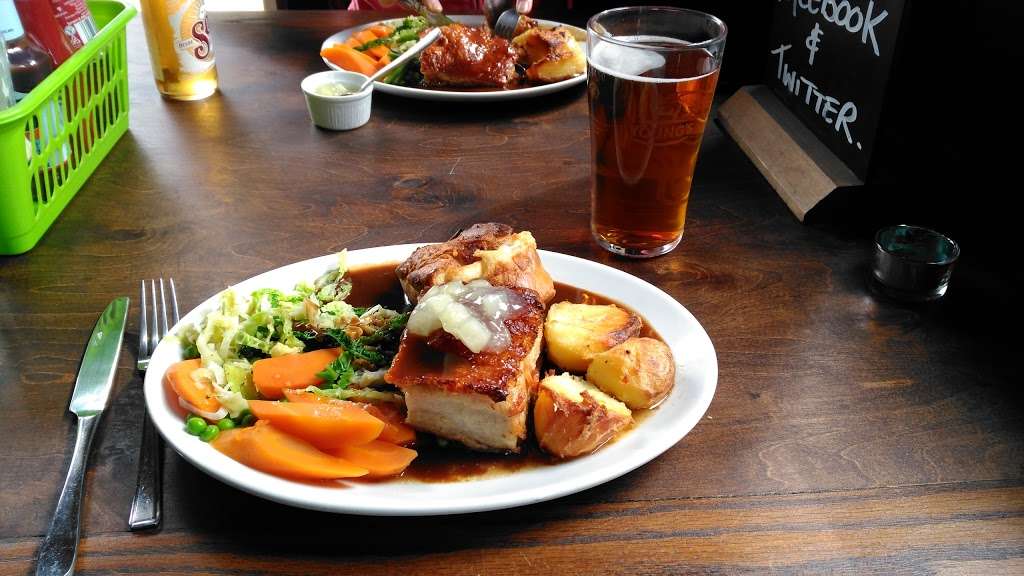 The Royal Oak | Royal Oak, Chart Lane South,, Stonebridge,, North Holmwood, Dorking RH5 4DJ, UK | Phone: 01306 885420