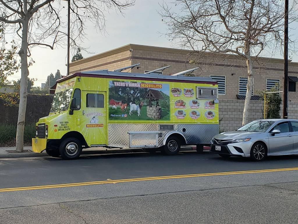 Tacos y Birria El Guero | 1010 E Chestnut Ave A, Santa Ana, CA 92701, USA | Phone: (714) 552-1439