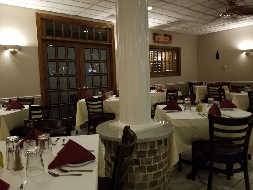 Villaggio Ristorante | 1242 W Lake St, Roselle, IL 60172, USA | Phone: (630) 671-9000