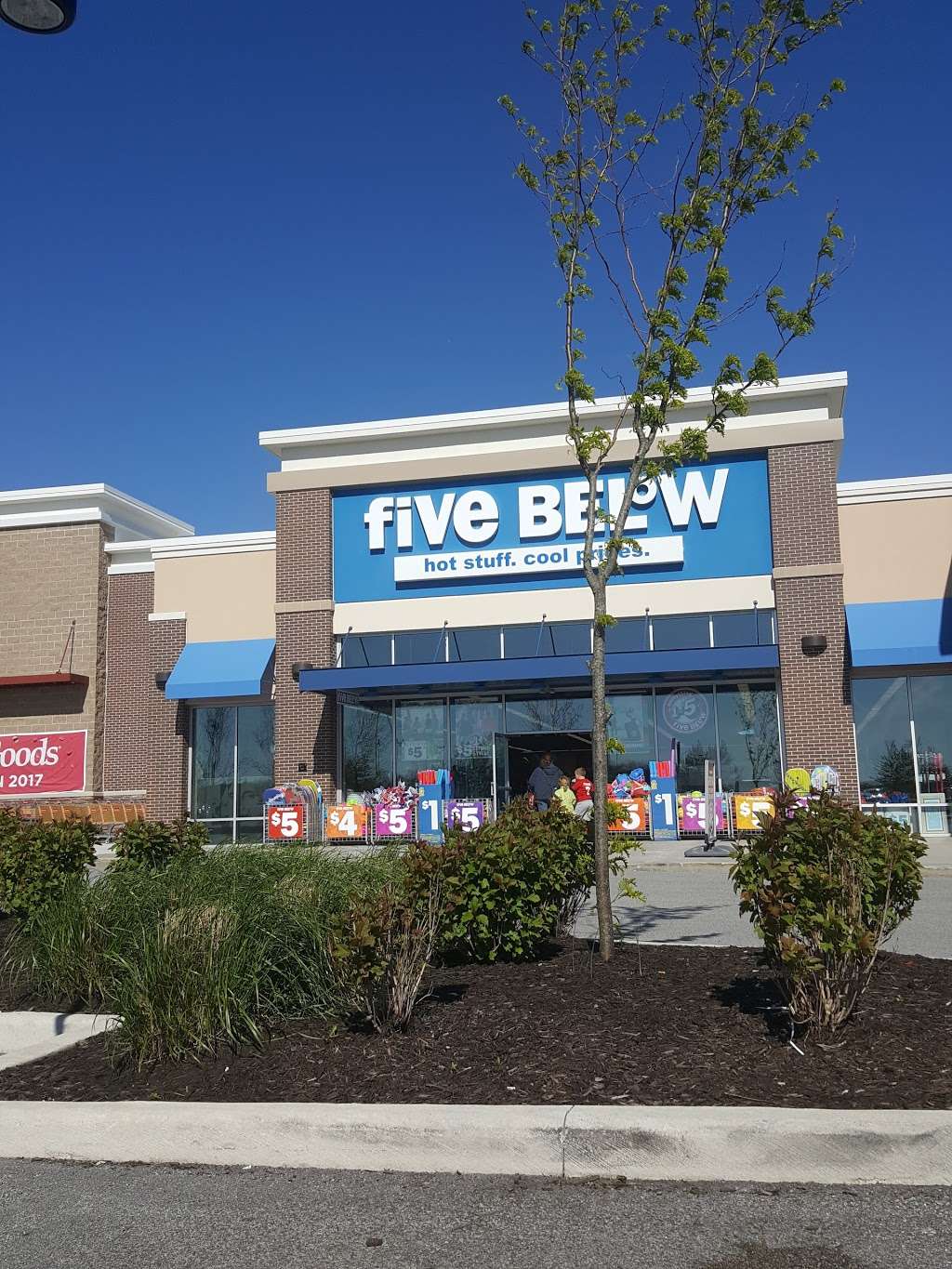 Five Below | 110 Porters Vale Blvd, Valparaiso, IN 46383 | Phone: (219) 462-5512