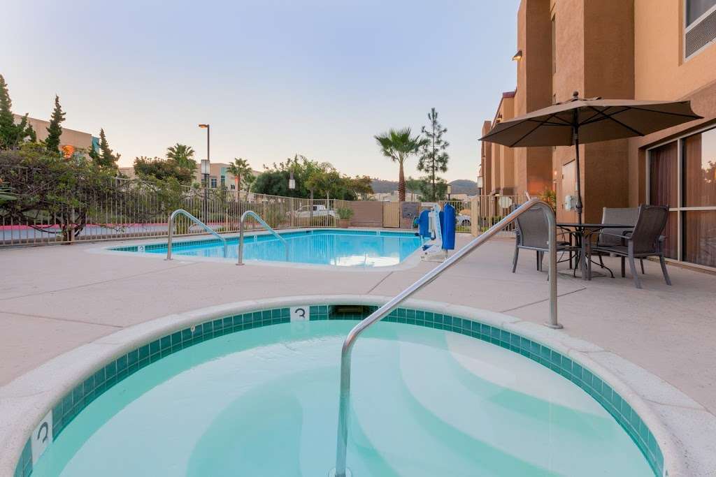 Hampton Inn San Marcos | 123 E Carmel St, San Marcos, CA 92078, USA | Phone: (760) 736-9249