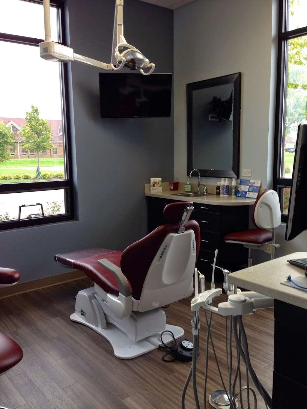 Heritage Grove Family Dental - Plainfield Dental Clinic | 12426 S Van Dyke Rd Suite B, Plainfield, IL 60585, USA | Phone: (815) 254-6700