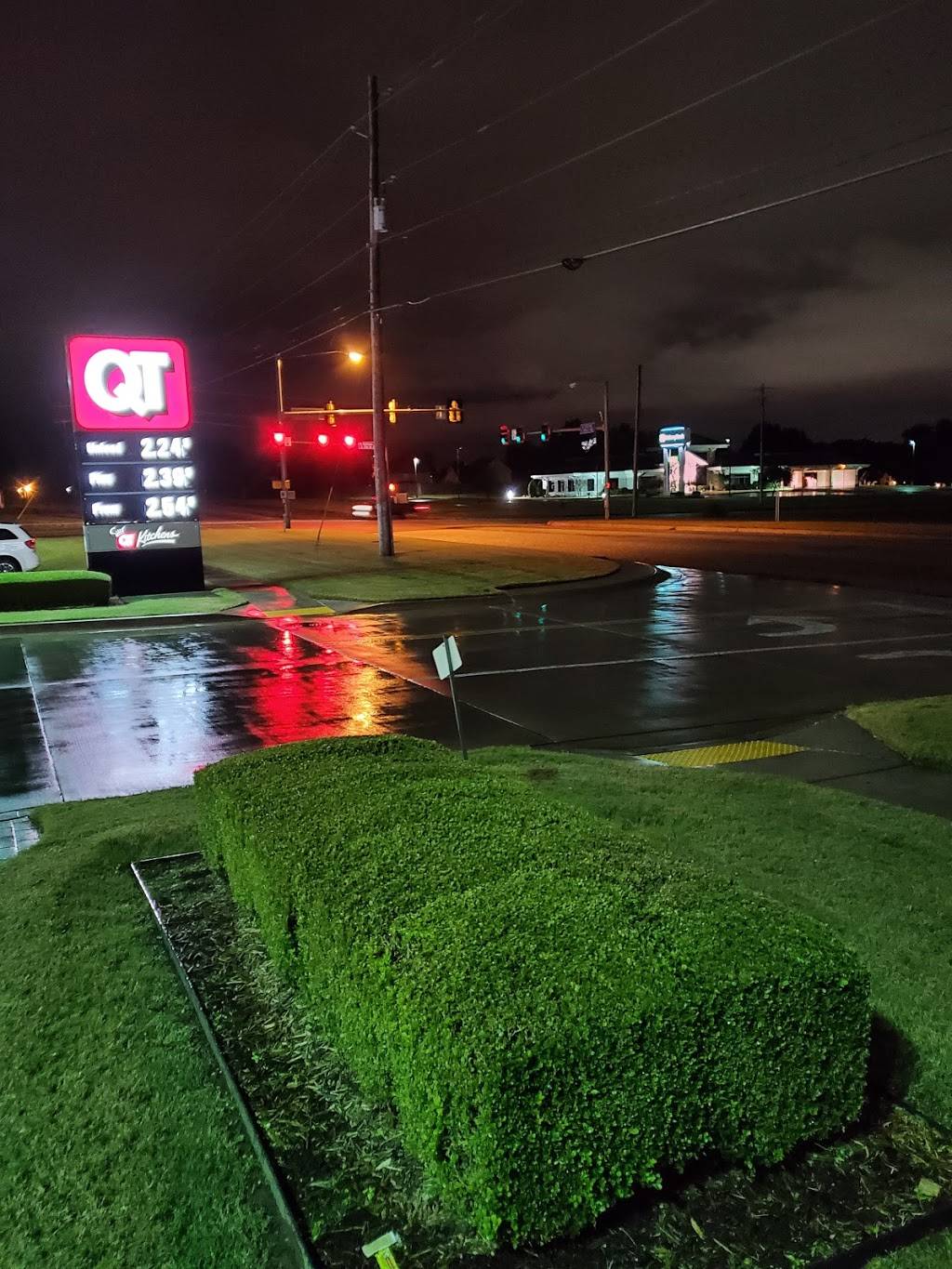 QuikTrip | 3502 W Kenosha St, Broken Arrow, OK 74012, USA | Phone: (918) 250-0603