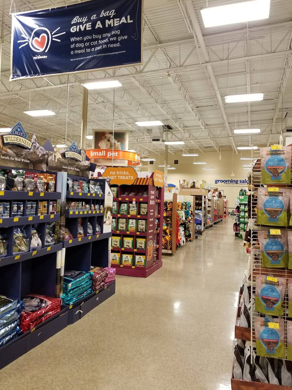 PetSmart | 857 N Val Vista Dr #106, Gilbert, AZ 85234, USA | Phone: (480) 503-0934