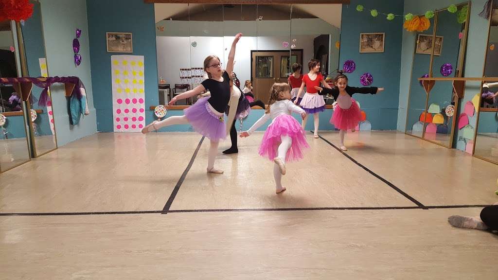 Key School Of Dance | 1850 NE Roanoke Dr, Blue Springs, MO 64014, USA | Phone: (816) 878-3491