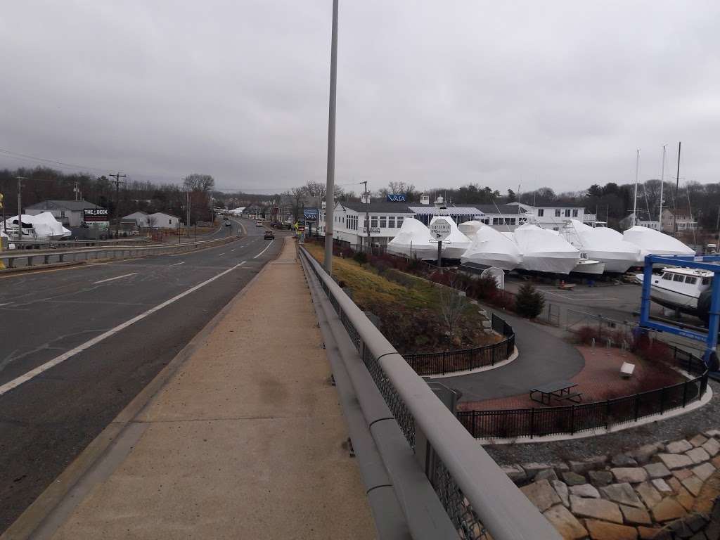 Bridge Marina on the Merrimack River | 179 Bridge Rd, Salisbury, MA 01952, USA | Phone: (978) 465-1153