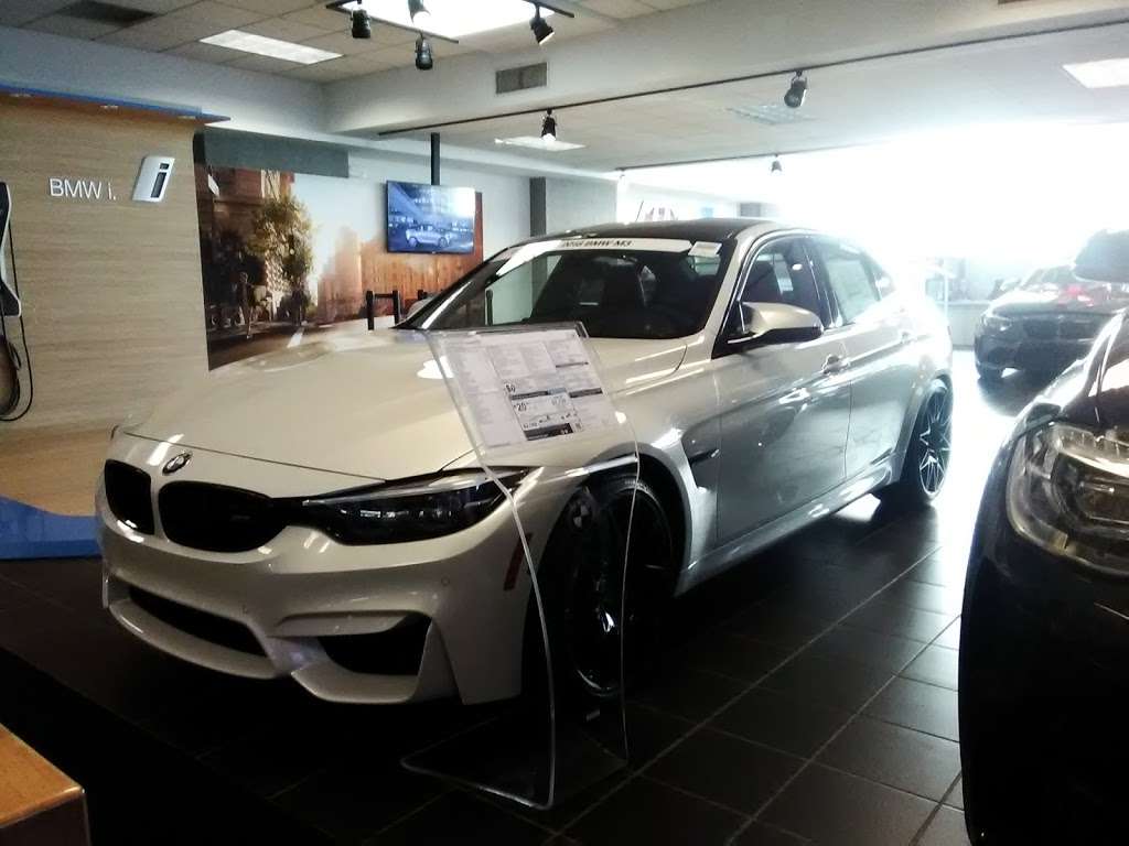 BMW of Tenafly | 301 County Rd, Tenafly, NJ 07670, USA | Phone: (201) 351-2900