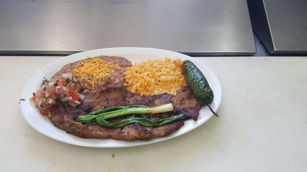 El Super Mexican food | 153 E 223rd St, Carson, CA 90745, USA | Phone: (310) 952-9551