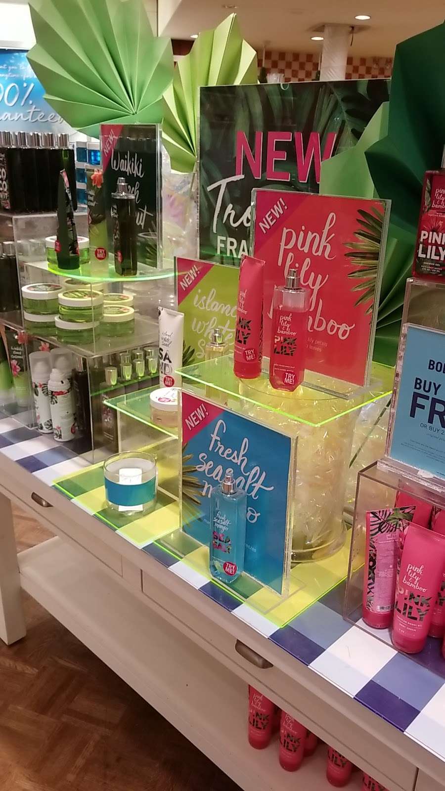 Bath & Body Works | 474 EAGLE, Ridge St, Lake Wales, FL 33853 | Phone: (863) 676-5092