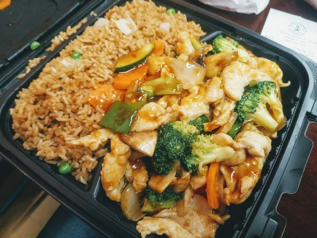 Yummy’s Express Asian Fusion | 11701 International Dr #430, Orlando, FL 32821 | Phone: (407) 778-1143