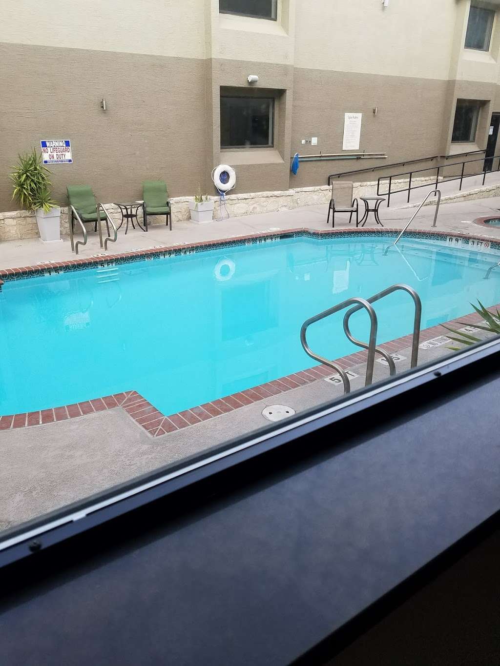 Country Inn & Suites by Radisson, Lackland AFB (San Antonio), TX | 6502 Enrique M. Barrera Pkwy, San Antonio, TX 78227, USA | Phone: (210) 678-0444