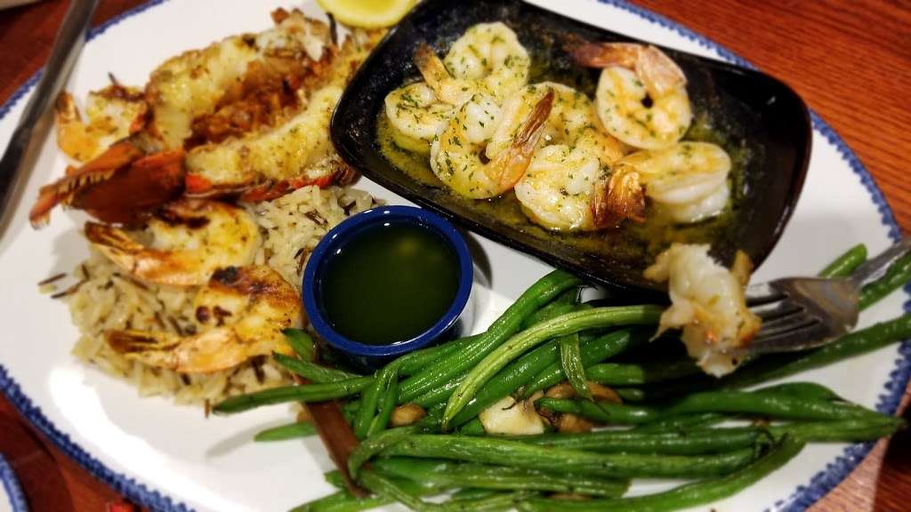 Red Lobster | 27524 The Old Rd, Valencia, CA 91355, USA | Phone: (661) 257-8900