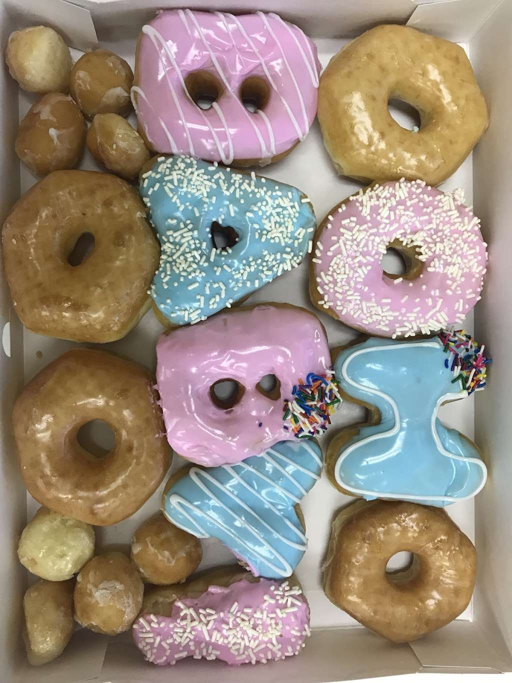 Supreme Donuts | 6909 Rowlett Rd # 104, Rowlett, TX 75089 | Phone: (972) 463-4687