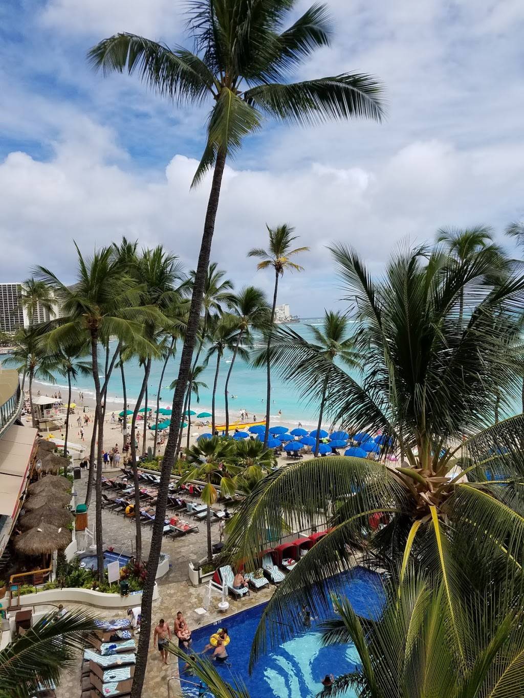 Banan Waikiki Beach Shack | 2301 Kalakaua Ave, Honolulu, HI 96815, USA | Phone: (808) 200-1640