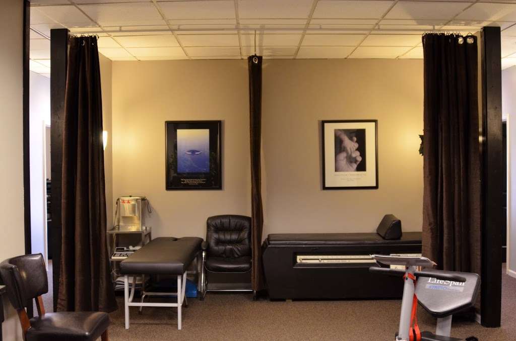 Access Chiropractic Center | 526 W Wise Rd, Schaumburg, IL 60193 | Phone: (847) 584-0532