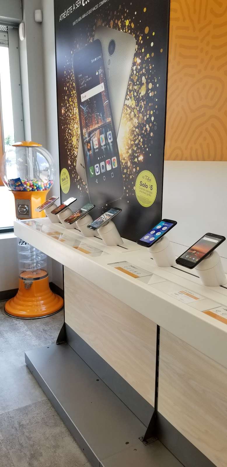 Boost Mobile | 5101 S Cicero Ave, Chicago, IL 60632 | Phone: (773) 569-2222