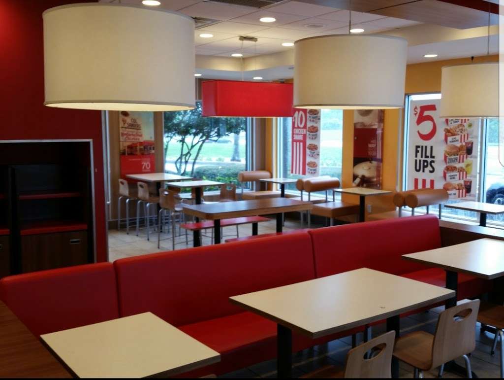 KFC | 7107 W McNab Rd, North Lauderdale, FL 33068, USA | Phone: (954) 597-7533