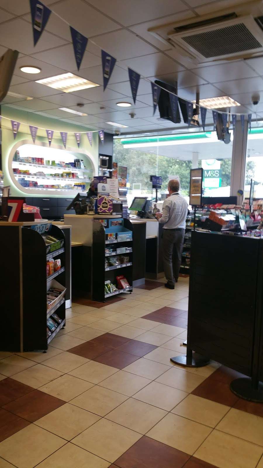 Marks & Spencer Gatwick BP | Ring Rd N, Gatwick BP, (A23), Horley, Gatwick RH6 0NN, UK