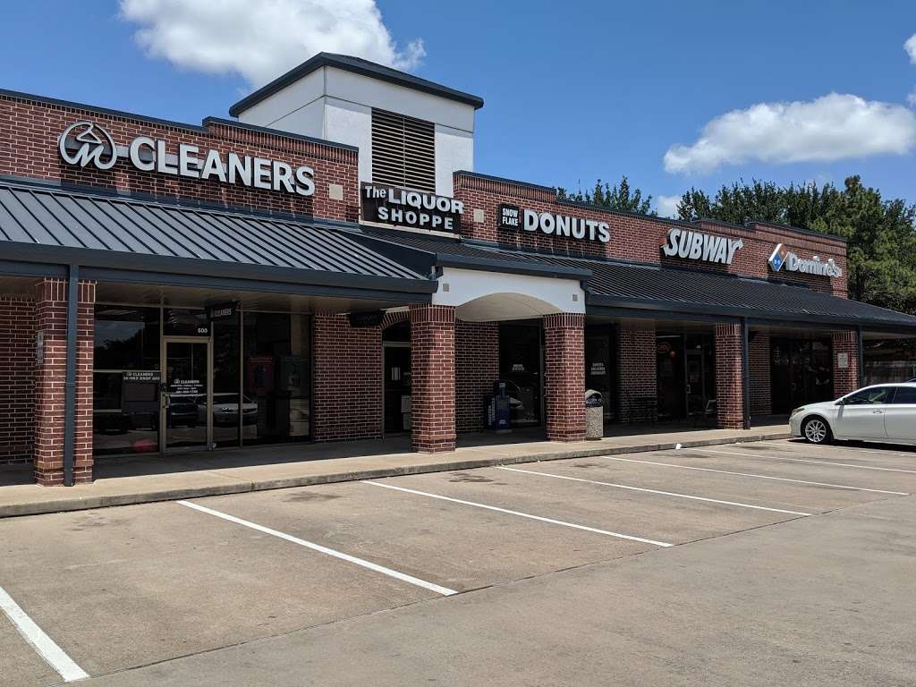 M Cleaners | Fairfield Country Shops A, 15201 Mason Rd #500, Cypress, TX 77433, USA | Phone: (281) 256-1780