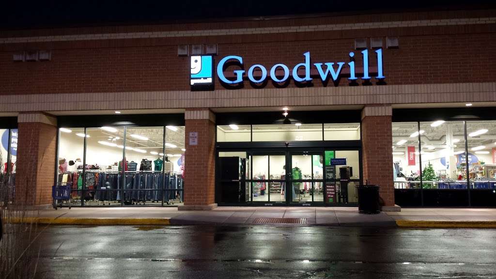 Goodwill Store & Donation Center | 520 Schmale Road, Carol Stream, IL 60188, USA | Phone: (630) 682-2563