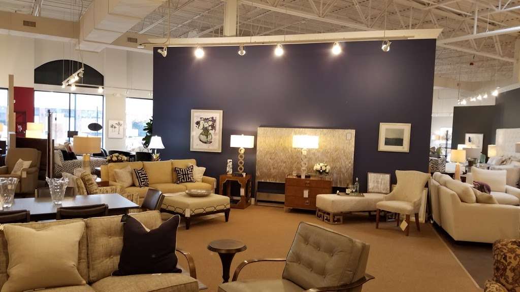 Toms-Price Home Furnishings | 100 W Higgins Rd #40, South Barrington, IL 60010 | Phone: (847) 783-1500