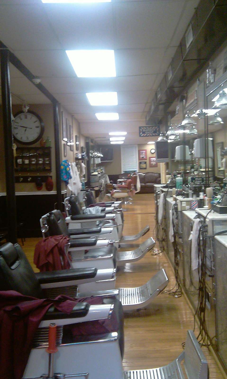 Eriks Barber Shop | 950 Main St, Melrose, MA 02176, USA | Phone: (781) 662-8099