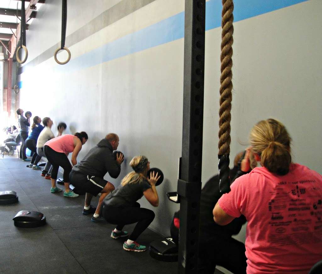 CrossFit 1088: CrossFit For All Ages | 3270 SE 58th Ave #1, Ocala, FL 34480, USA | Phone: (352) 361-4340