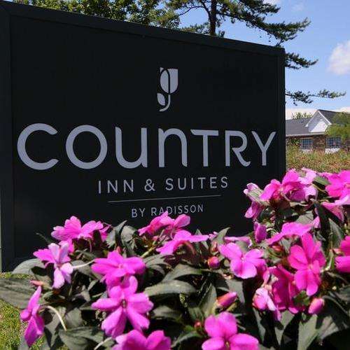 Country Inn & Suites by Radisson, Charlotte I-85 Airport, NC | 2541 Little Rock Rd, Charlotte, NC 28214, USA | Phone: (704) 394-2000