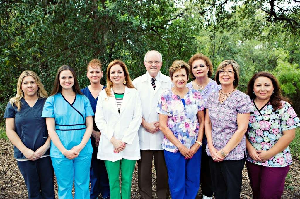 Graham & McCabe Family Dentistry | 2130 NE Interstate 410 Loop #225, San Antonio, TX 78217, USA | Phone: (210) 654-9383