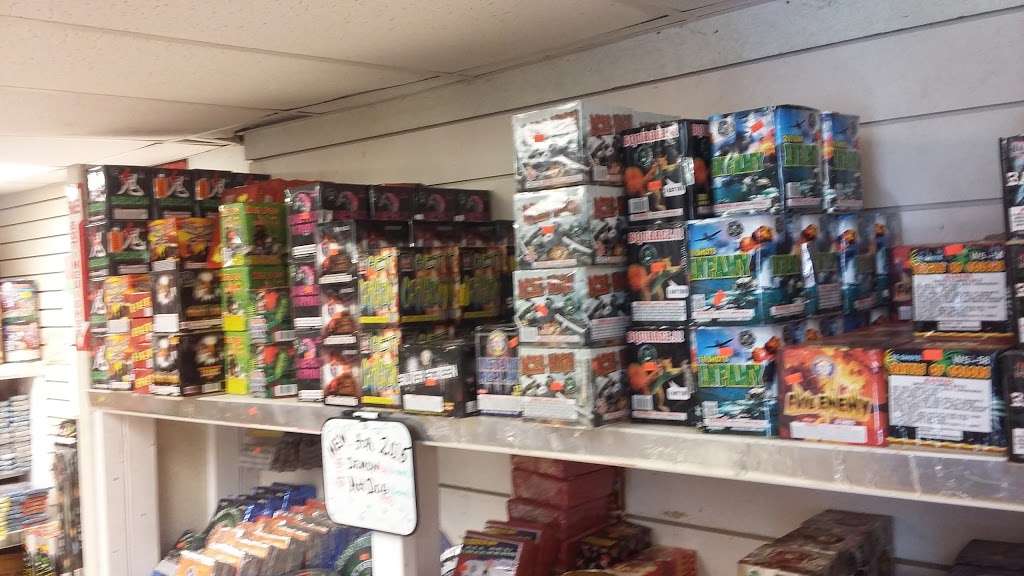 Hamlin Fireworks Outlet | 254 Cemetery Rd, Moscow, PA 18444, USA | Phone: (570) 689-4100