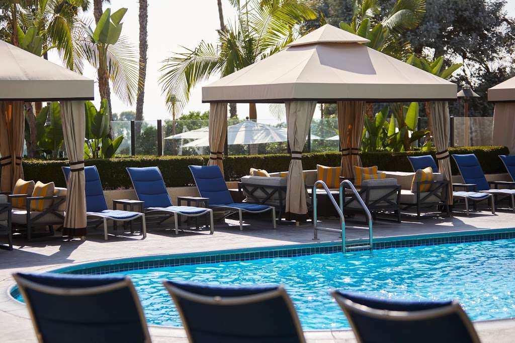 Newport Beach Marriott Hotel & Spa | 900 Newport Center Dr, Newport Beach, CA 92660, USA | Phone: (949) 640-4000