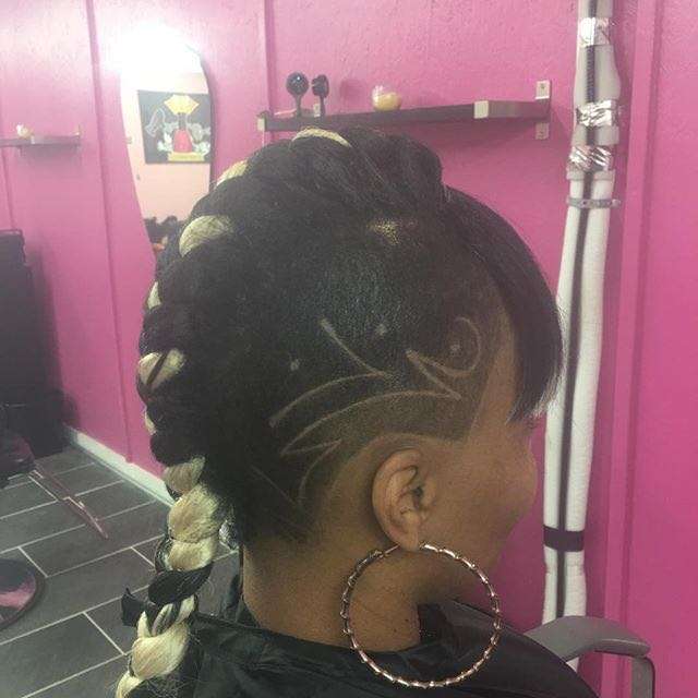 Pynk Castles Hair Studio, LLC | 309 Bradford Drive b, Charlotte, NC 28208, USA | Phone: (980) 318-6532