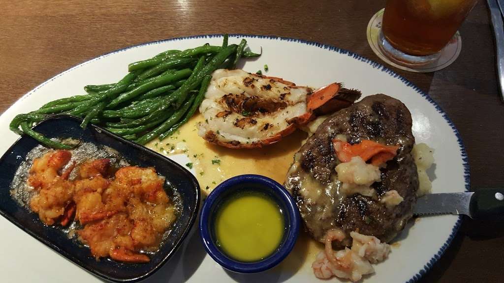 Red Lobster | 20414 US-59 N, Humble, TX 77338, USA | Phone: (281) 964-4400