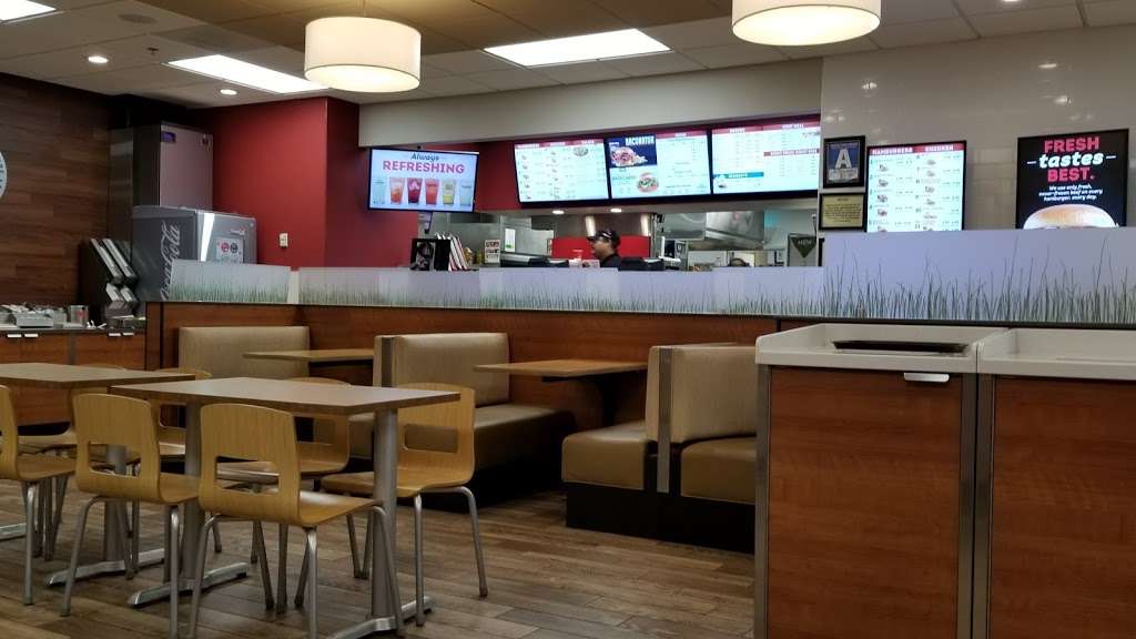 Wendys | 5821 Dennis McCarthy Dr, Lebec, CA 93243 | Phone: (661) 663-4390