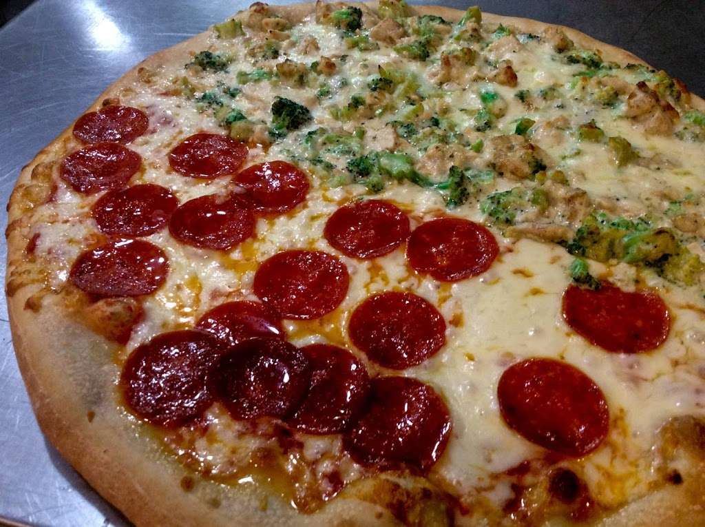 Pizza Factory | 30-30 47th Ave #140, Long Island City, NY 11101, USA | Phone: (718) 786-1030