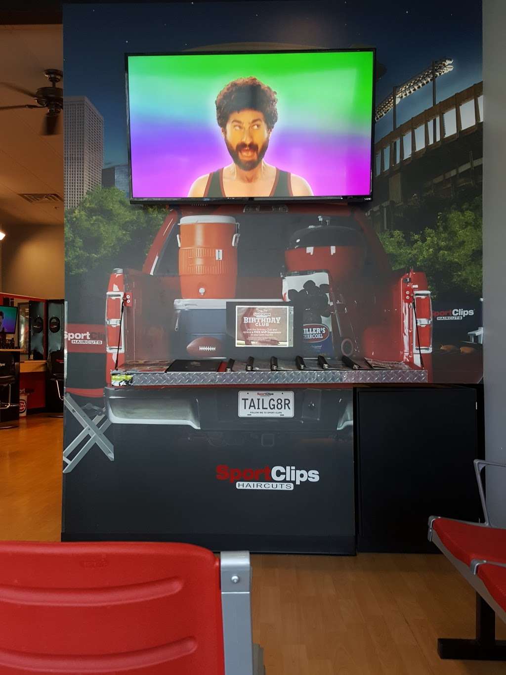 Sport Clips Haircuts of Elgin | 849 S Randall Rd, Elgin, IL 60123, USA | Phone: (847) 289-7814