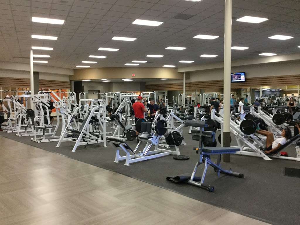 LA Fitness | 18679 Devonshire St, Northridge, CA 91324, USA | Phone: (818) 832-5496