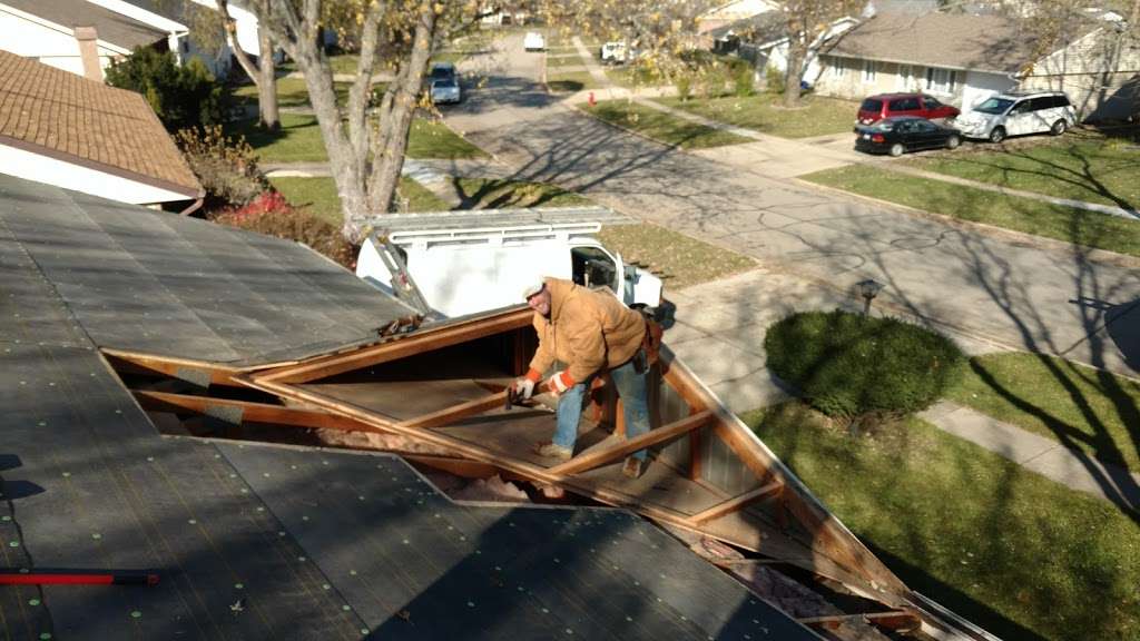 Joshua McNutt Roofing Inc | 19 Roosevelt St, Lake in the Hills, IL 60156, USA | Phone: (630) 709-8904