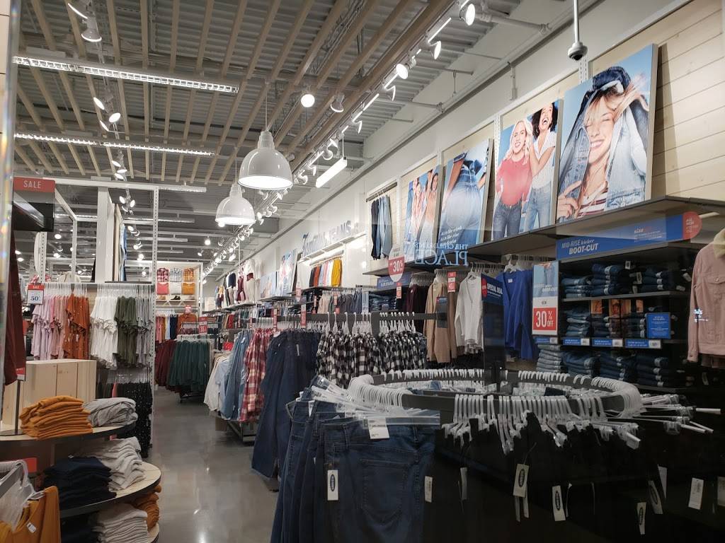 Old Navy - with Curbside Pickup | 301 S Hills Village Space 2240A, Pittsburgh, PA 15241, USA | Phone: (412) 833-6571