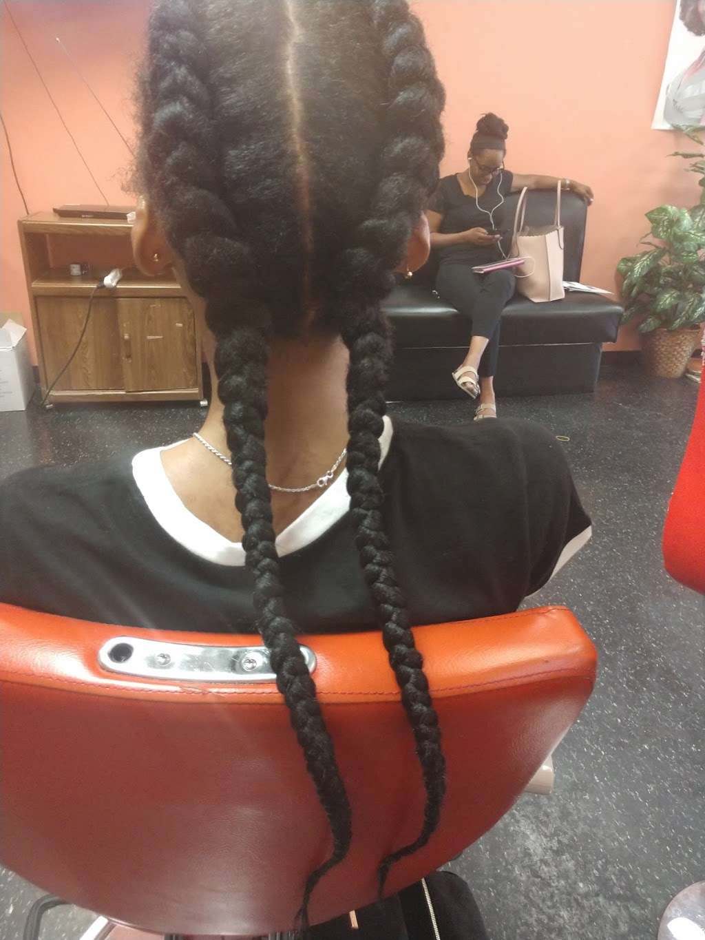 Queen Braid | 1707 Texas Pkwy, Missouri City, TX 77489, USA | Phone: (281) 499-7722