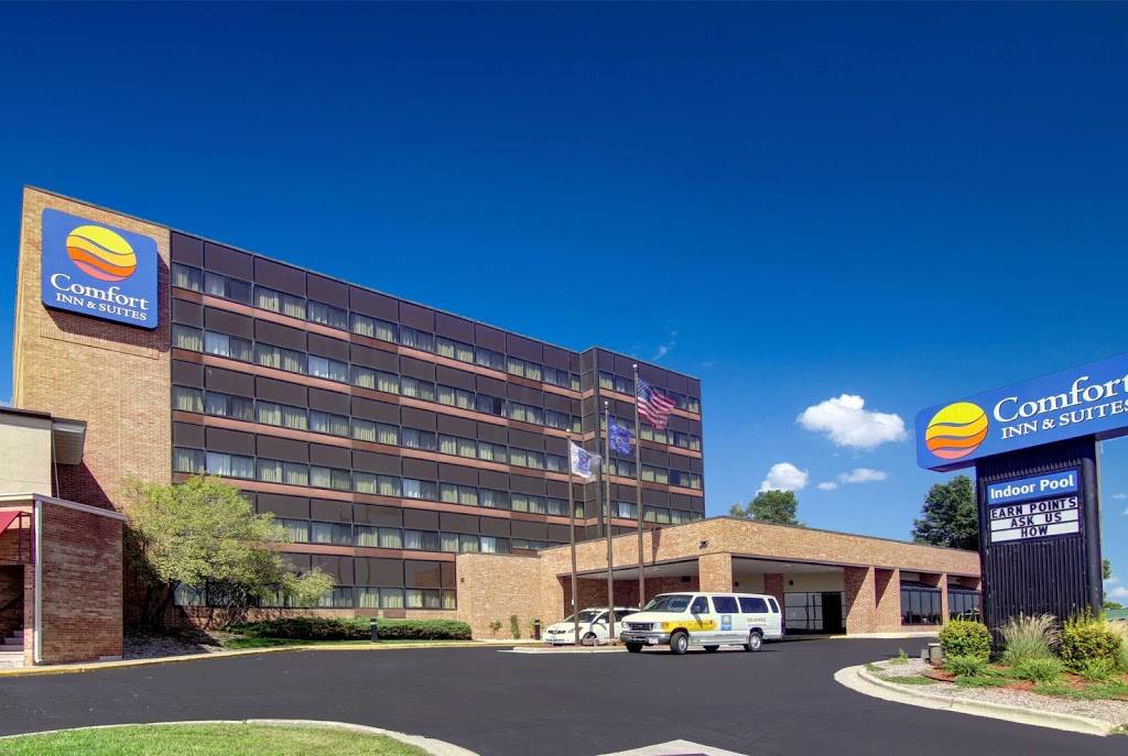 Comfort Inn & Suites Madison - Airport | 4822 E Washington Ave, Madison, WI 53704, USA | Phone: (608) 244-6265