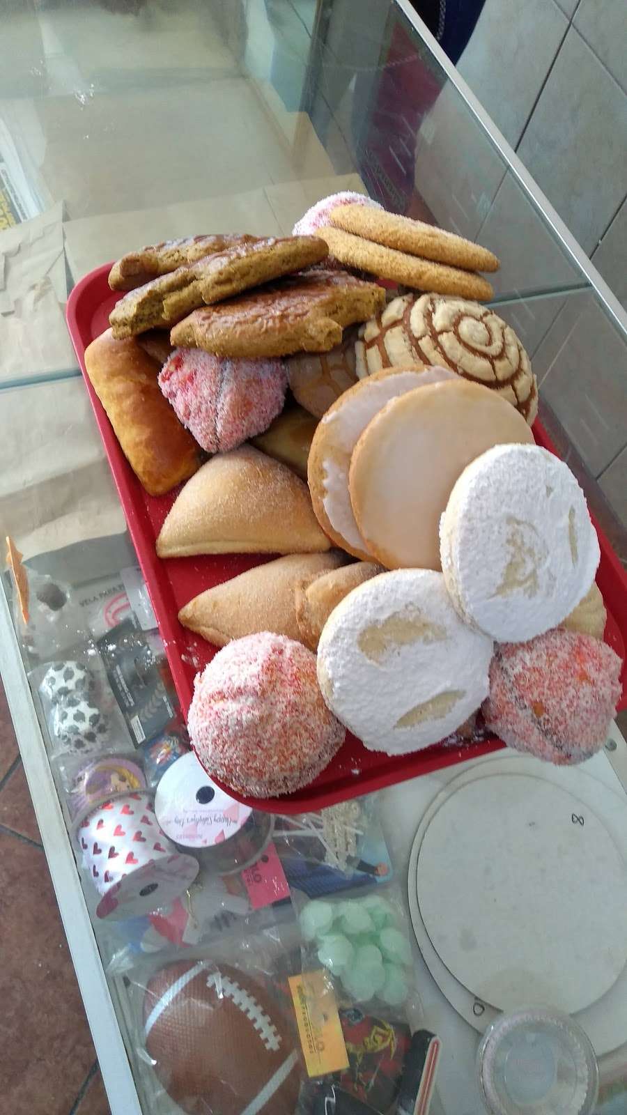 Panadería Azteca | Bondojito 15473, Azteca, 22500 Tijuana, B.C., Mexico | Phone: 664 625 8154